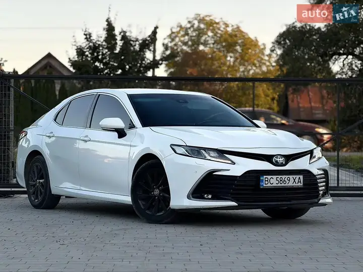 Toyota Camry 2021 photo 5