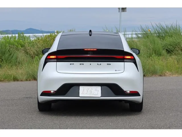 Toyota Prius 2023 photo 5