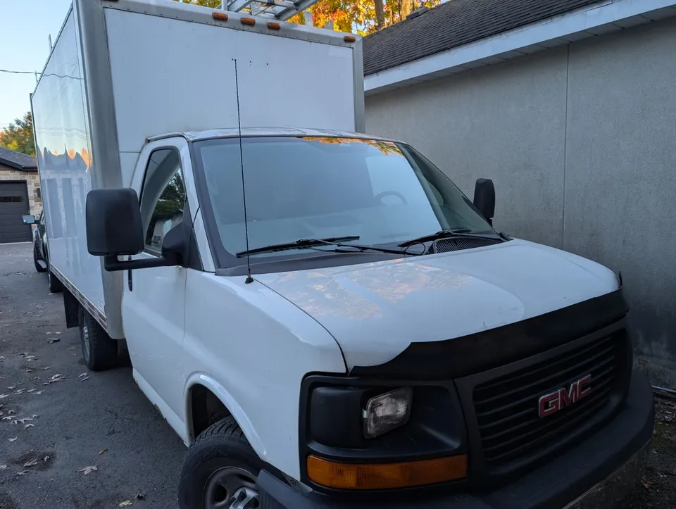GMC Savana 2005 photo 2