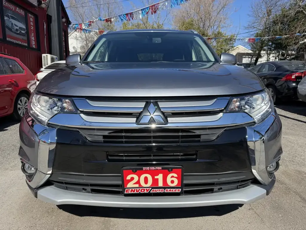 Mitsubishi Outlander 2016 photo 2
