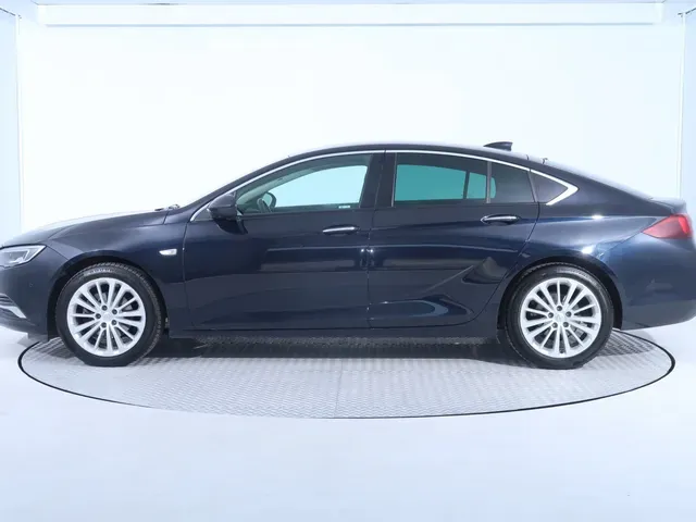 Opel Insignia 2017 photo 2