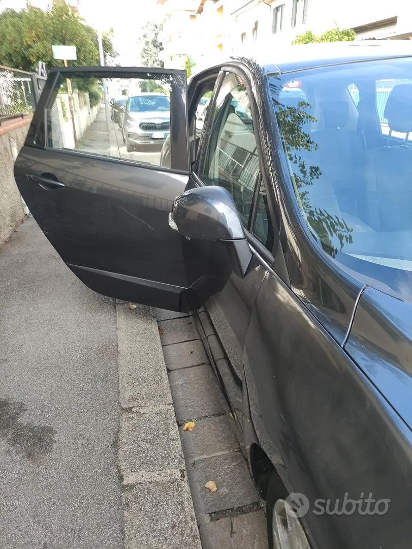 Renault Scenic 2009 photo 3