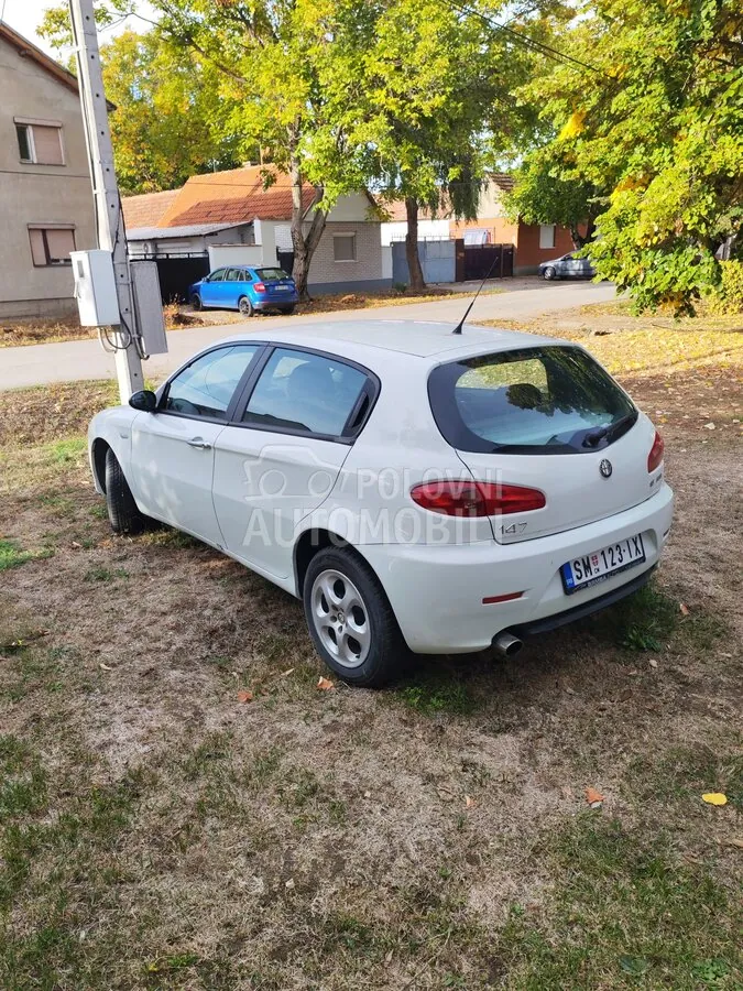 Alfa Romeo 147 2008 photo 3