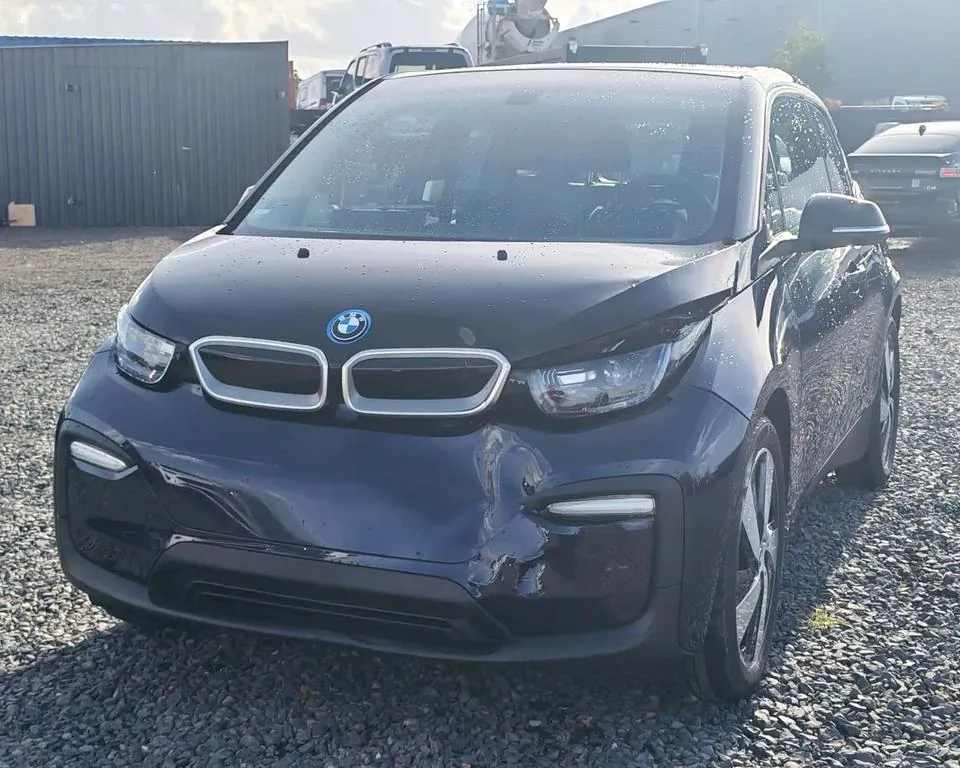 BMW I3
