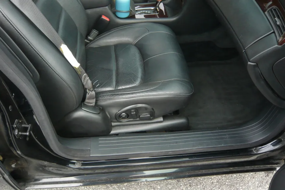 Cadillac Dts 2000 photo 5