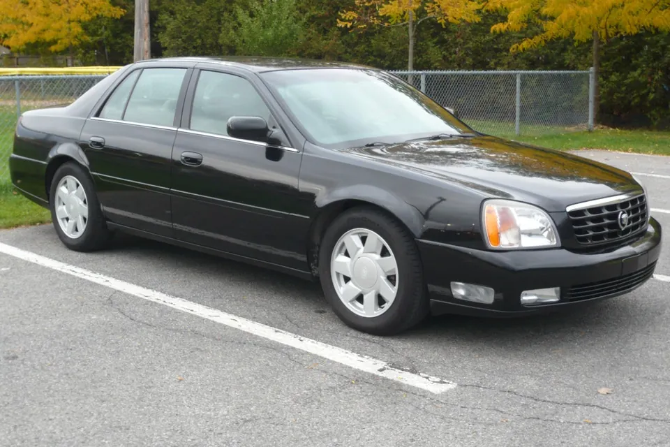 Cadillac Dts 2000 photo 2