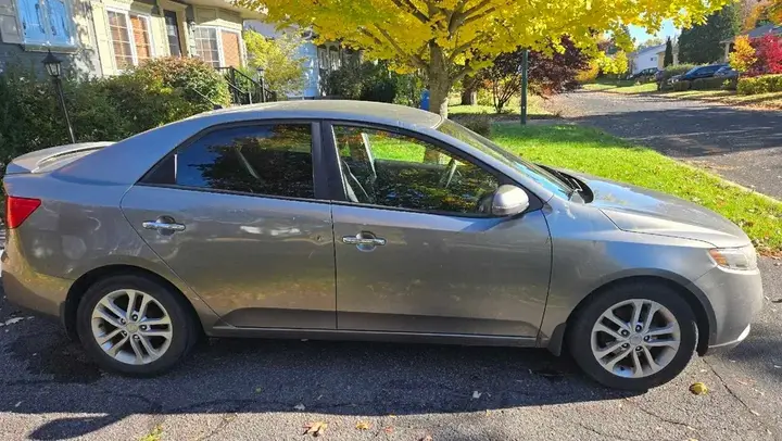 Kia Forte 2011 photo 3
