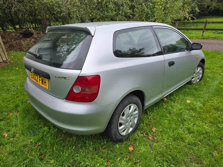 Honda Civic 2002 photo 4