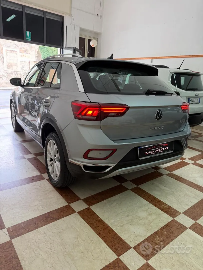 Volkswagen T-Roc 2022 photo 3