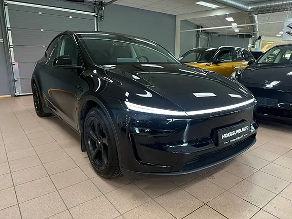 Tesla Model Y 2025 photo 4