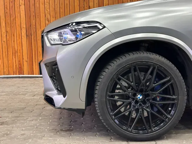 BMW X5 M 2022 photo 2