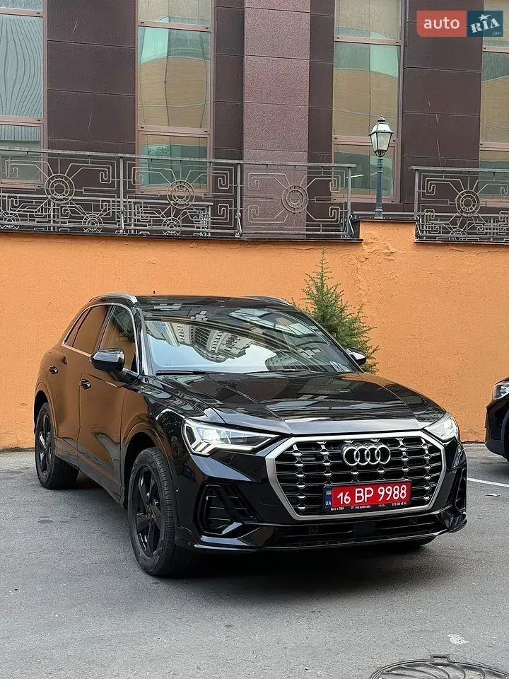 Audi Q3 2019 photo 3