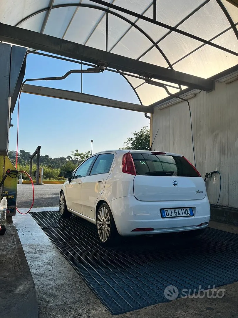 Fiat Grande Punto 2007 photo 3