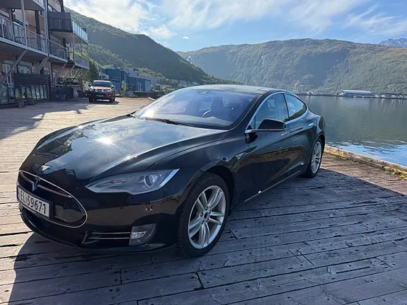Tesla Model S 2015 photo 5