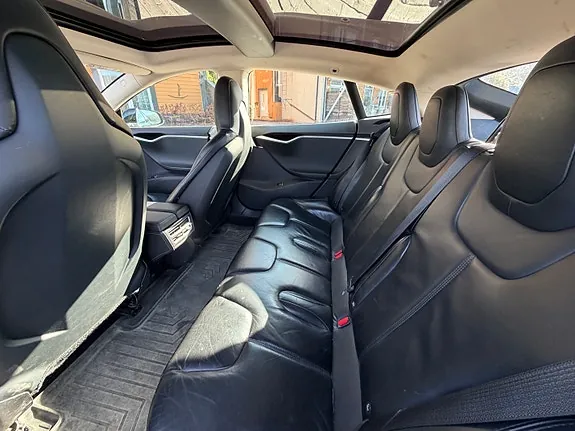 Tesla Model S 2015 photo 4