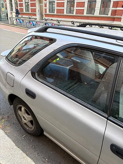 Subaru Impreza 1995 photo 4