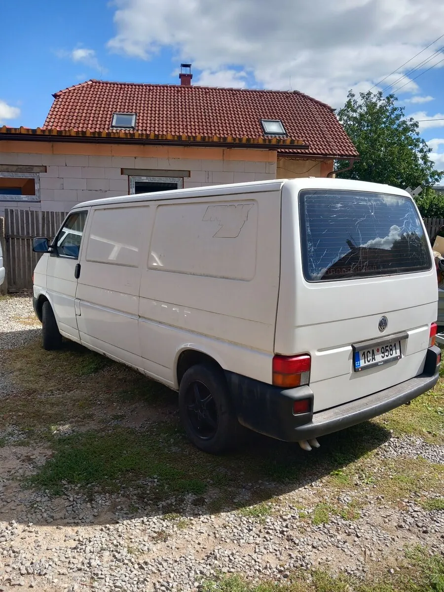 Volkswagen T4 photo 2
