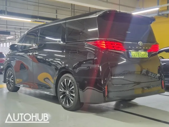 Toyota Alphard 2024 photo 4