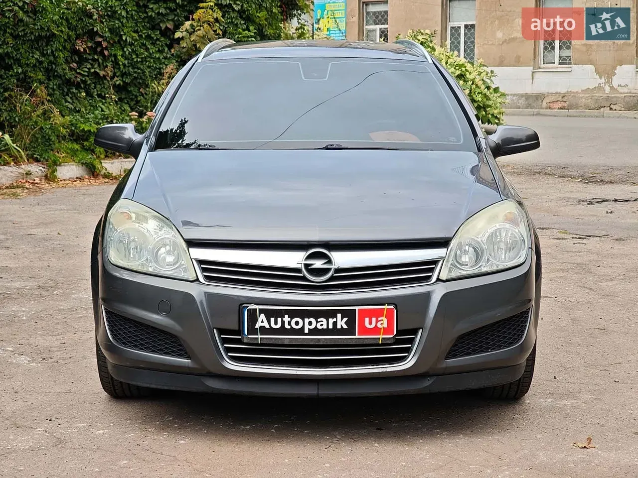 Opel Astra 2009 photo 2