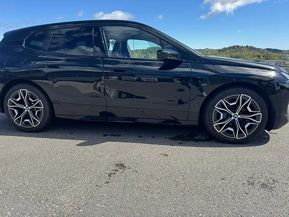 BMW Ix 2025 photo 4