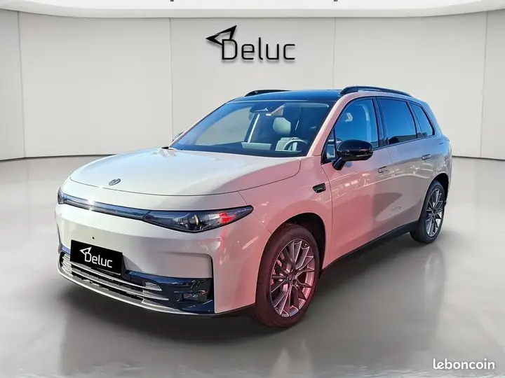 Leapmotor C10