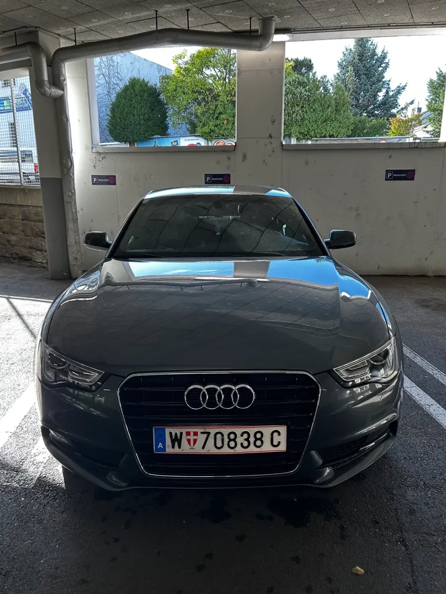 Audi A5 2012 photo 2