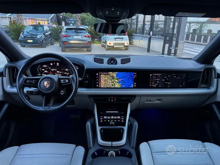 Porsche Cayenne 2024 photo 2