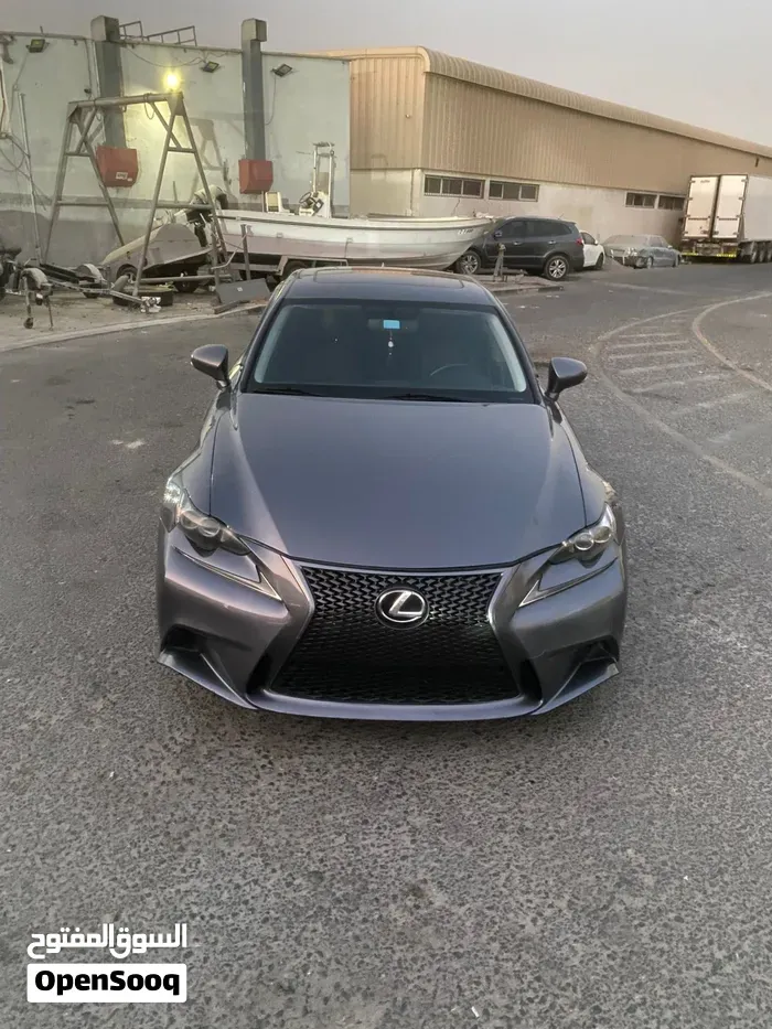 Lexus Is 250 2014 photo 3