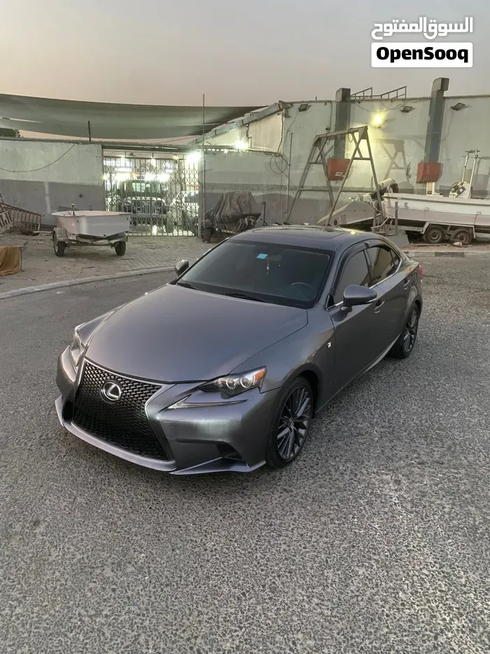 Lexus Is 250 2014 photo 2