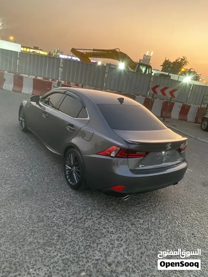Lexus Is 250 2014 photo 4