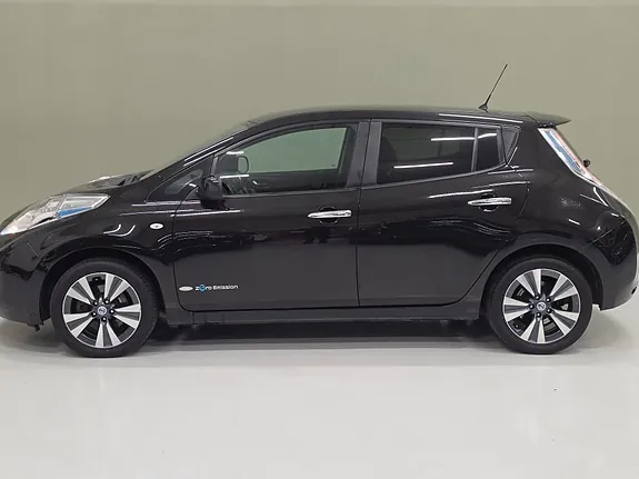 Nissan Leaf 2016 photo 2
