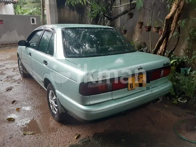 Nissan Sunny 1993 photo 4