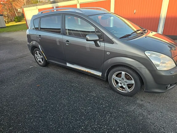 Toyota Corolla Verso 2007 photo 2