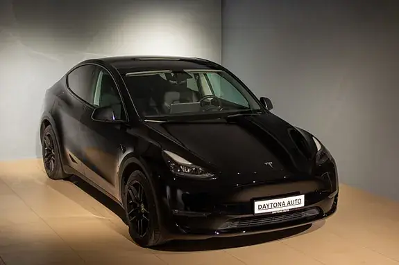 Tesla Model Y 2023 photo 4
