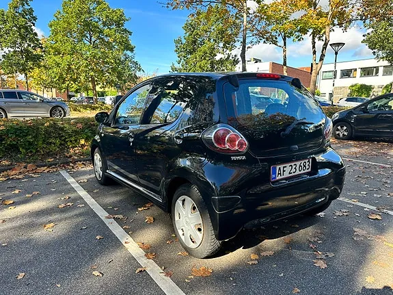 Toyota Aygo 2009 photo 2