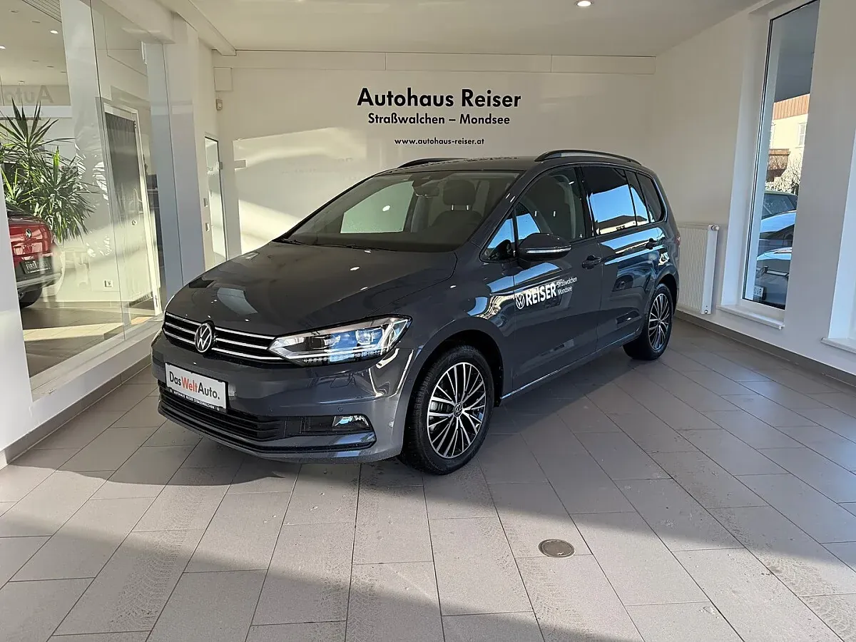 Volkswagen Touran 2025 photo 2