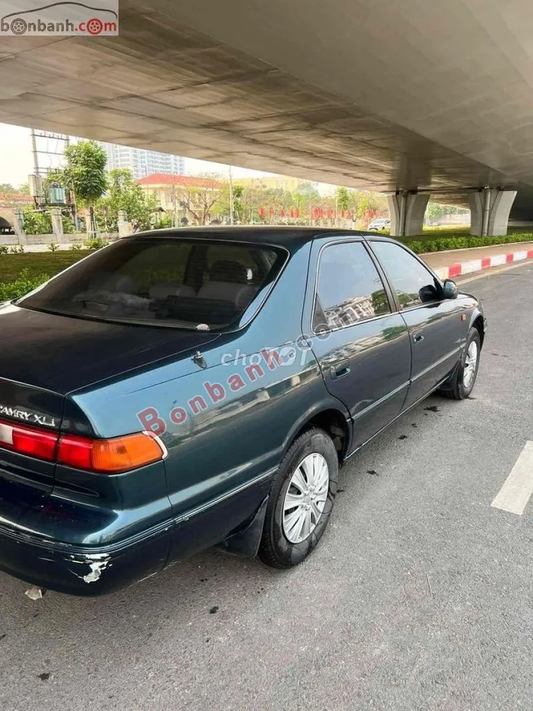 Toyota Camry 2000 photo 4