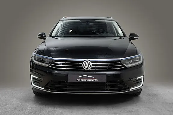 Volkswagen Passat 2018 photo 2