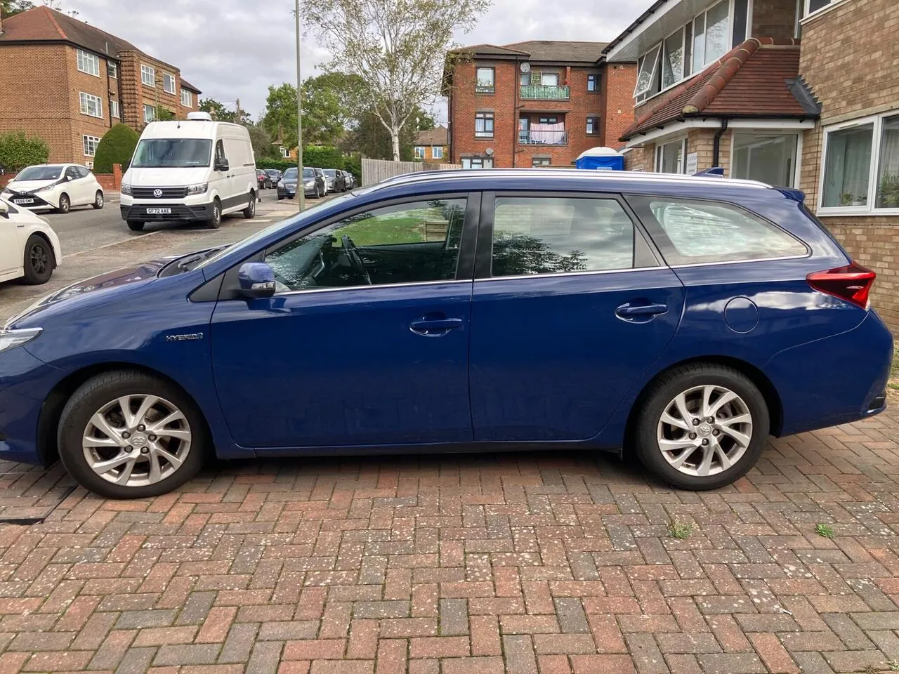 Toyota Auris 2017 photo 2