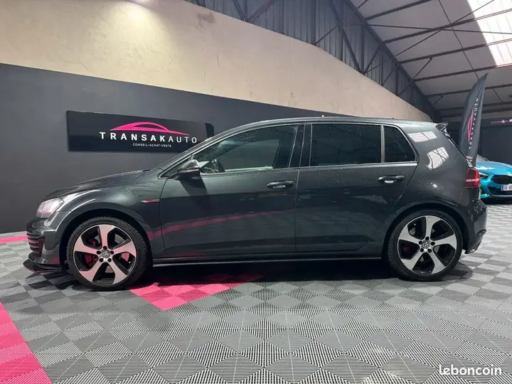 Volkswagen Golf 2014 photo 2