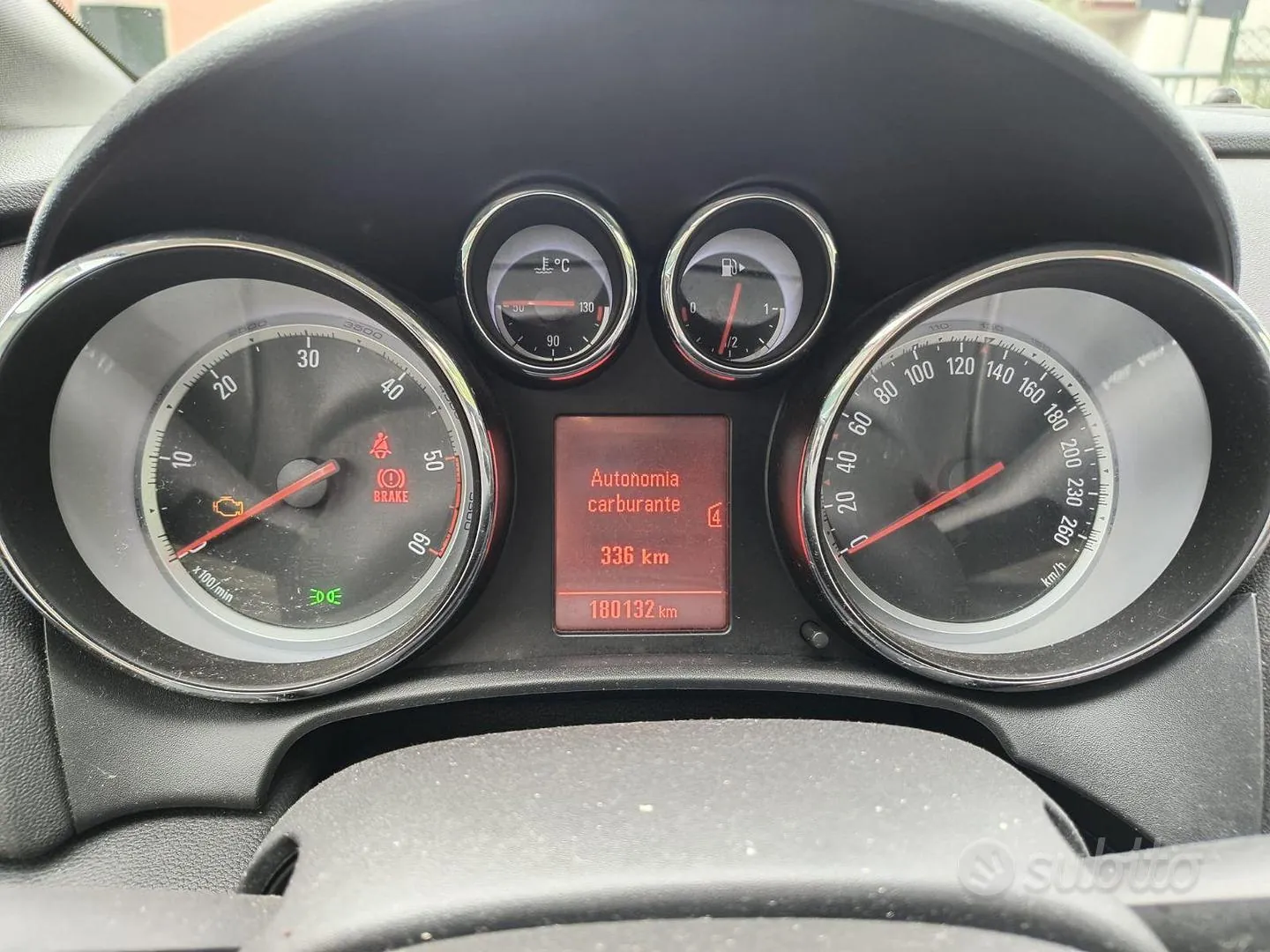 Opel Astra 2011 photo 4