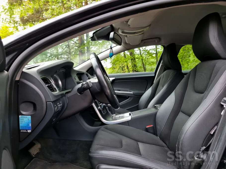 Volvo S60 2012 photo 5