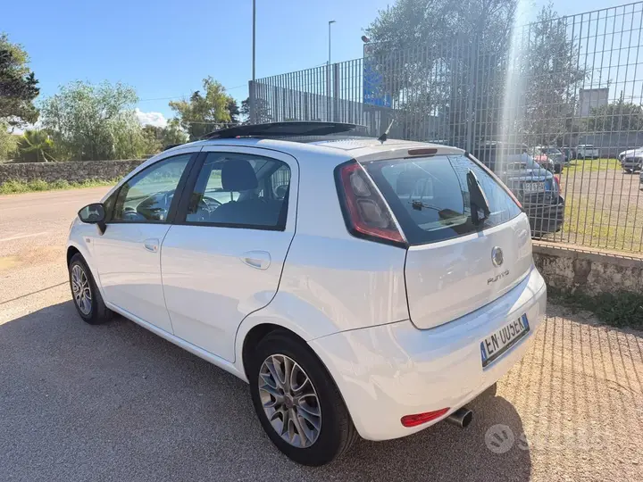 Fiat Punto Evo 2012 photo 4