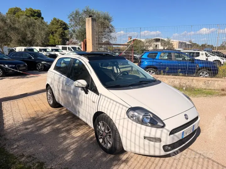Fiat Punto Evo 2012 photo 2