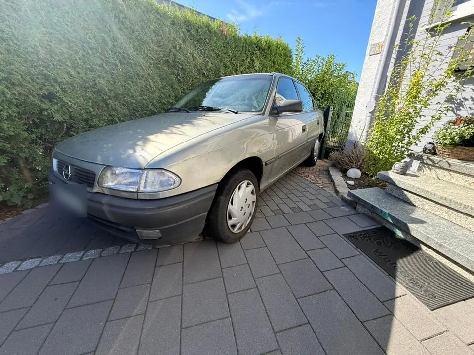 Opel Astra F