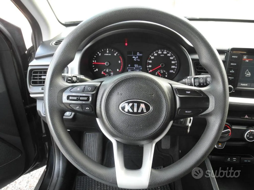 Kia Stonic 2018 photo 5