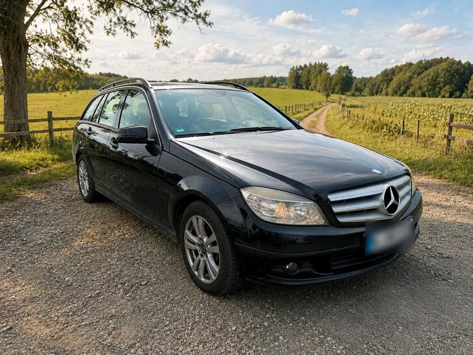 Mercedes-Benz C220