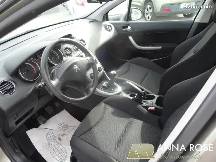 Peugeot 308 2012 photo 5