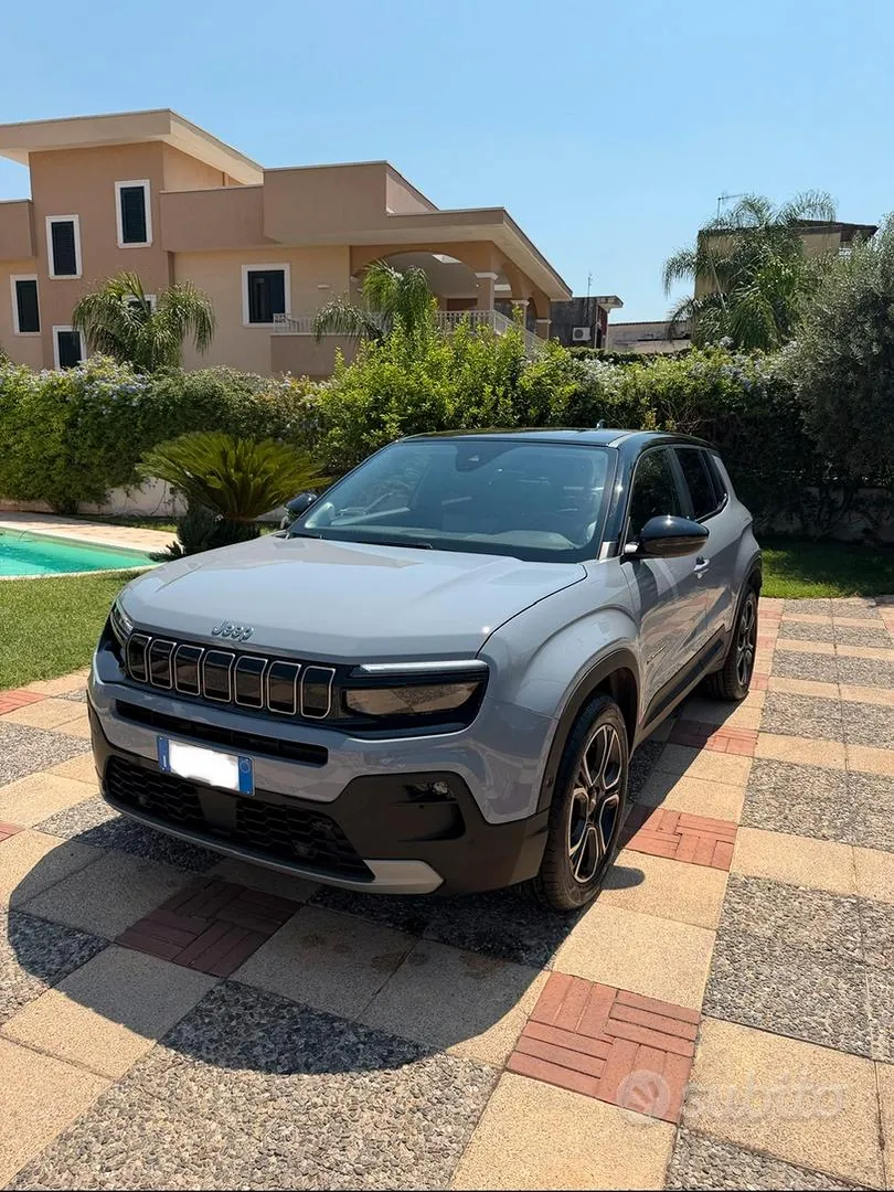 Jeep Avenger Summit 2025 photo 2