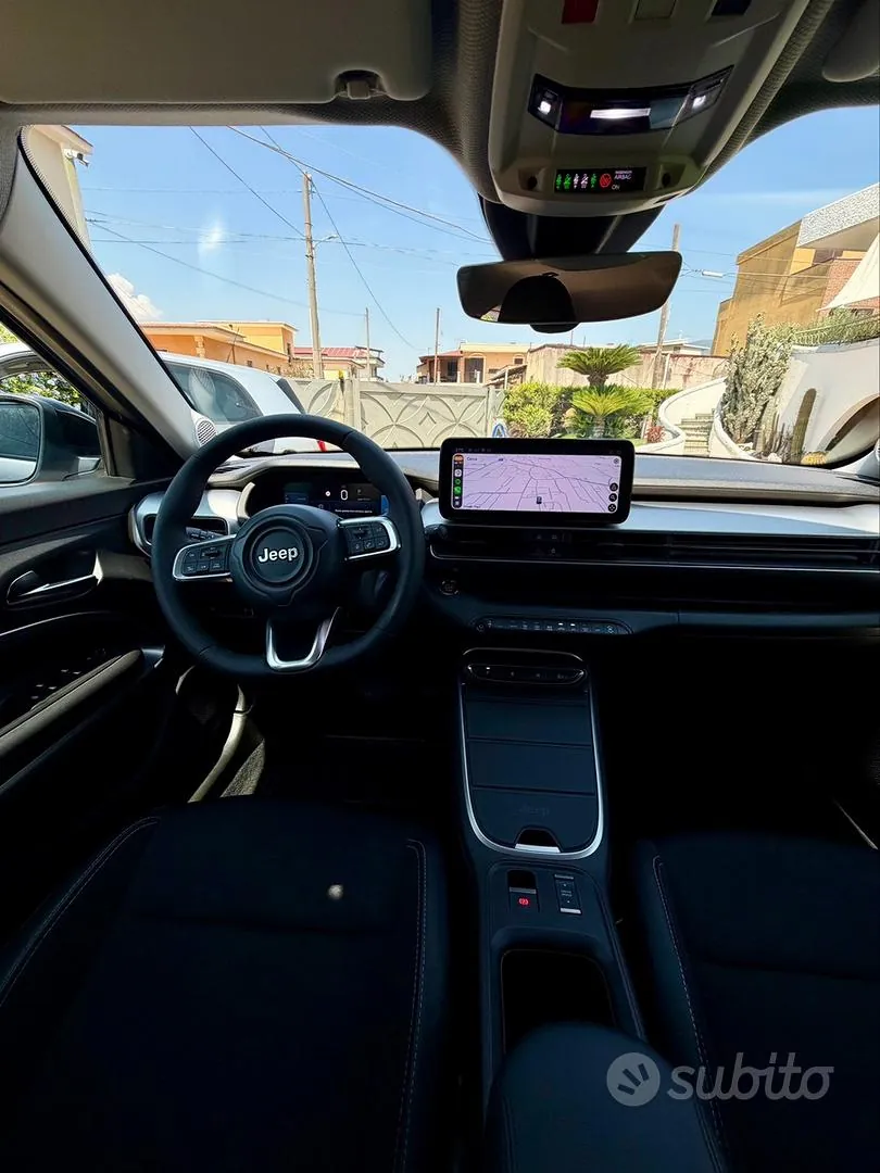 Jeep Avenger Summit 2025 photo 4
